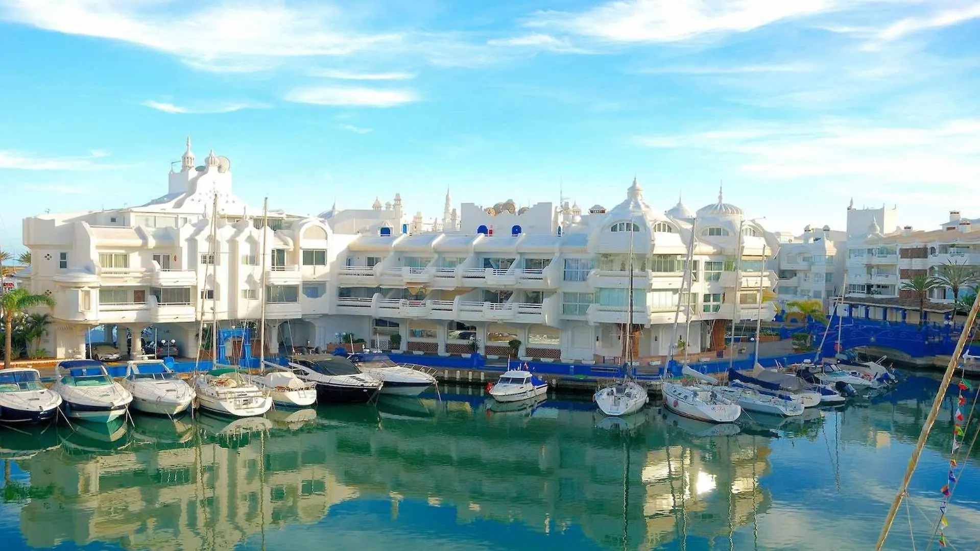 Agata & Parking Apartment Benalmadena Spain